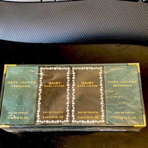 Daisy by Marc Jacobs perfume set
